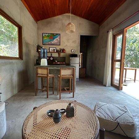 Into The Blue - Yoga Included & Walk To 3 Beaches Tangalle Eksteriør bilde