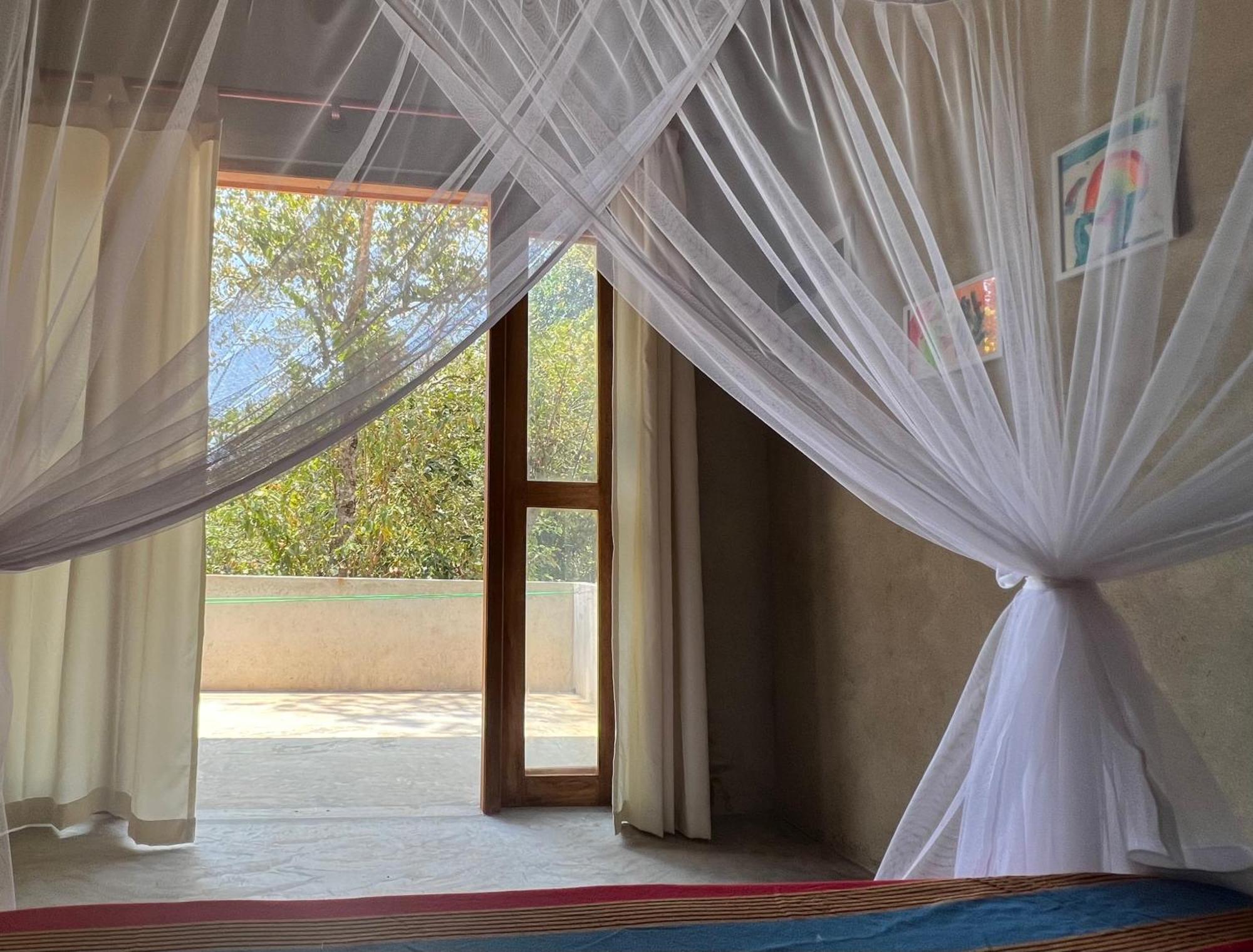 Into The Blue - Yoga Included & Walk To 3 Beaches Tangalle Eksteriør bilde